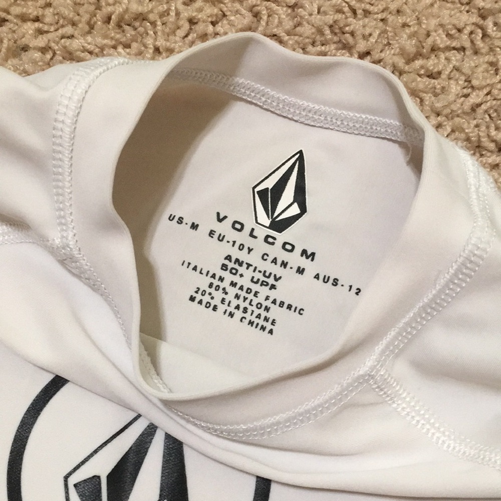 Volcom White Logo Rash Guard - Picture 2 of 3